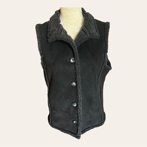 Women’s L.L. Bean Black Faux Suede Shearling Vest Size Medium​